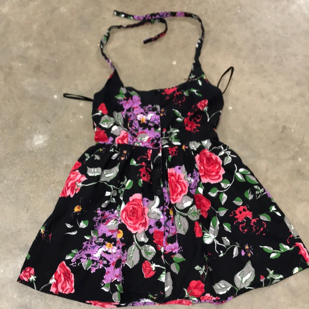 Tie neck floral top.  100% cotton.  L